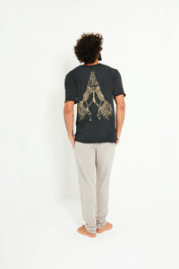 Camiseta Corte a Fio Namastê  - Chumbo