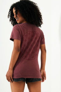 Camiseta Baby Look Estonada – Flor da Vida
