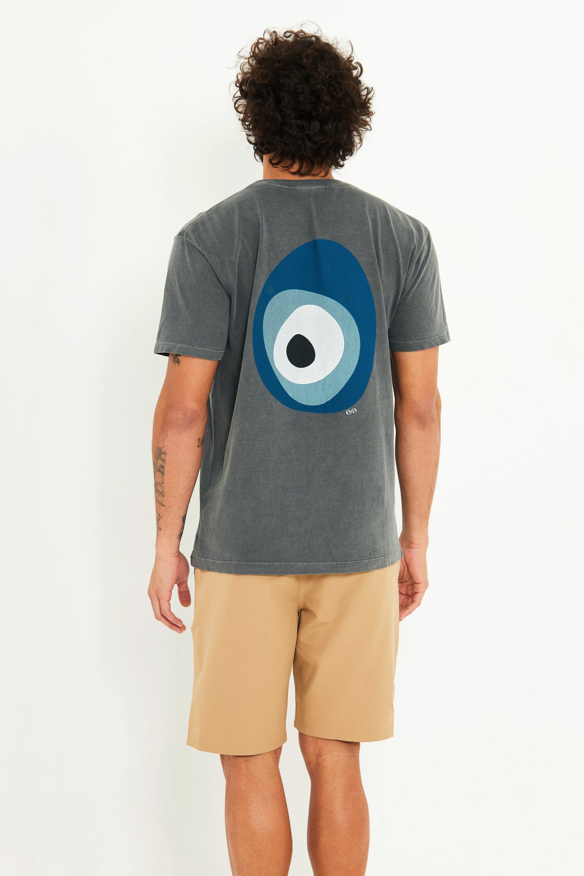 Camiseta Estonada Olho Grego - Chumbo