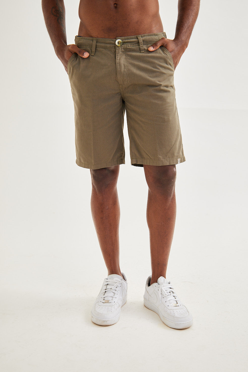 Bermuda Chino Oliva