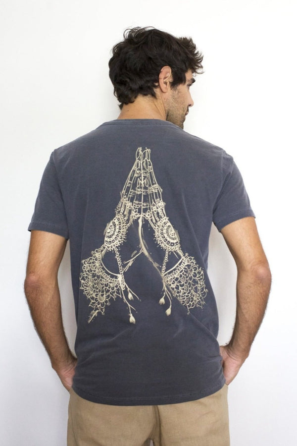 Camiseta Namastê Chumbo